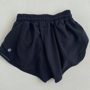 Lululemon Black Hotty hot shorts size 2